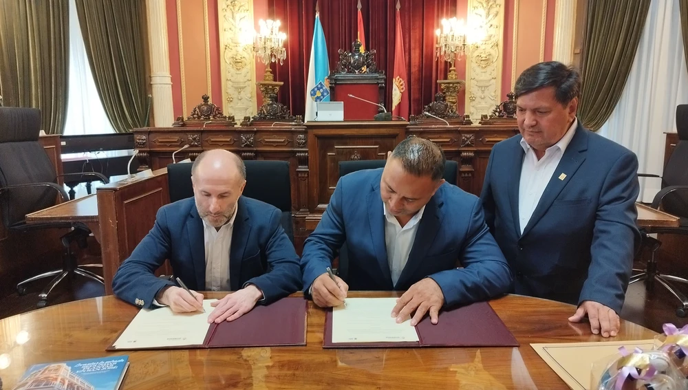 O Concello asina un protocolo de inicio de irmandamento co municipio de San José