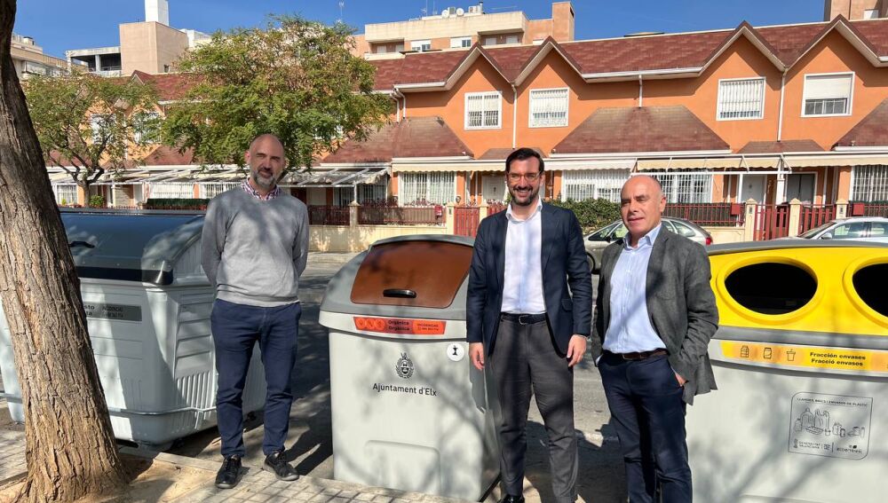 El contenedor marrón ha llegado a la zona norte del barrio de Altabix de Elche. 