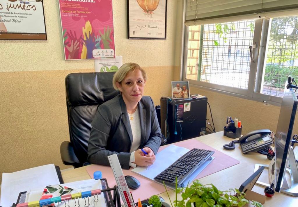 La FAPA Gabriel Miró de Alicante exige que se deje de utilizar a los padres con fines políticos La FAPA Gabriel Miró de Alicante exige que se deje de utilizar a los padres con fines políticos