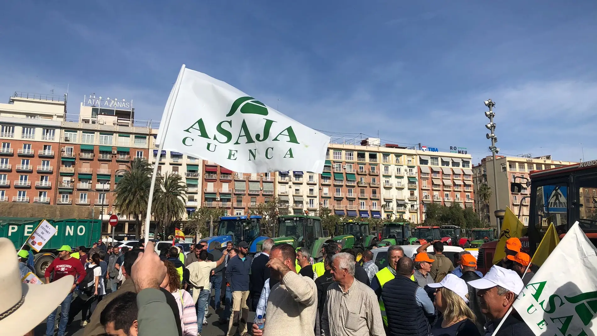 Un centenar de agricultores de Cuenca ha participado en la protesta de Valencia, según Asaja