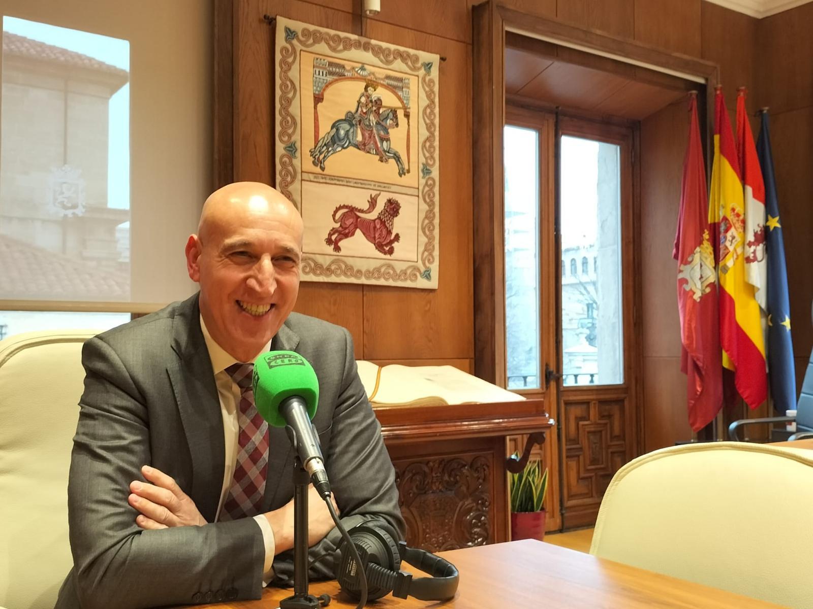 El alcalde de León relata la amenaza directa que recibió de Koldo García: "Me quedan tres años para joderte" El alcalde de León relata la amenaza directa que recibió de Koldo García: "Me quedan tres años para joderte"