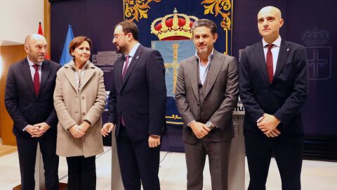 Reuni&oacute;n en Oviedo