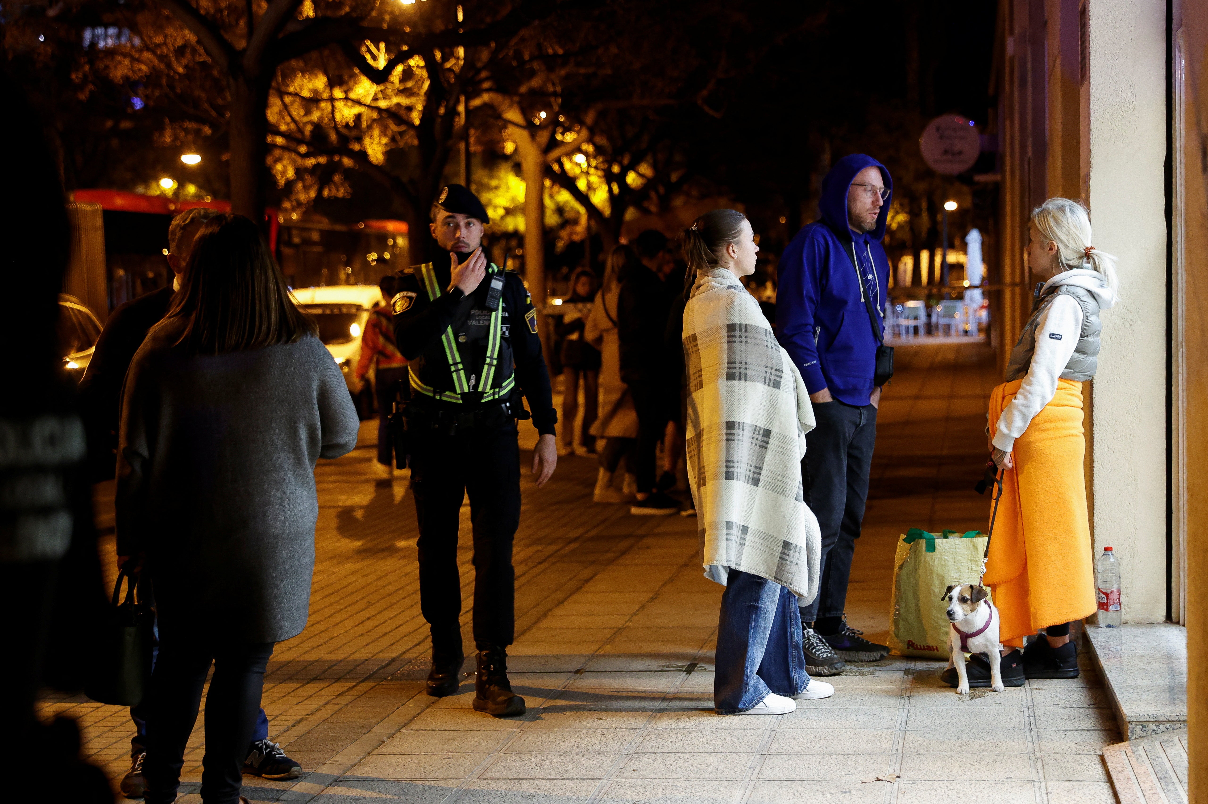 Carlos Rodríguez, sobre el incendio en Valencia: "No hay que juzgar el dolor de alguien si llora por una persona o por un animal" Carlos Rodríguez, sobre el incendio en Valencia: "No hay que juzgar el dolor de alguien si llora por una persona o por un animal"