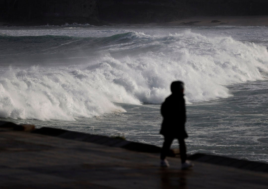 Brusco descenso de las temperaturas por el frente atlántico que devolverá el invierno a la península Brusco descenso de las temperaturas por el frente atlántico que devolverá el invierno a la península
