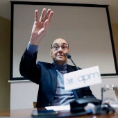 Alejo Vidal-Quadras comparece ante la prensa para informar sobre el atentado que sufrió el 9 de noviembre