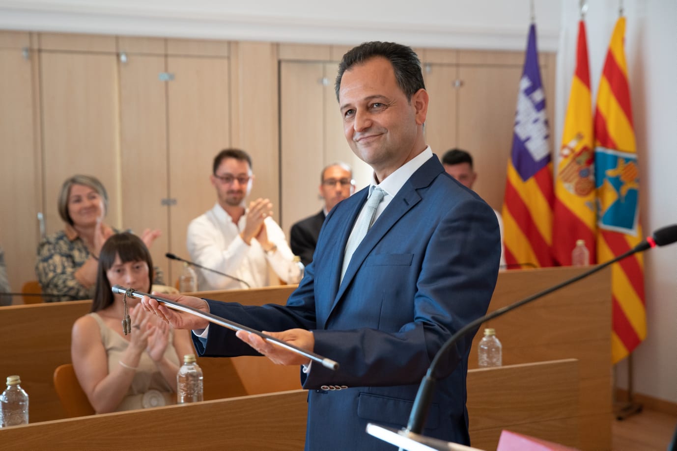 Los consellers de Sa Unió dimiten en bloque del gobierno de Formentera y dejan a Llorenç Córdoba contra las cuerdas Los consellers de Sa Unió dimiten en bloque del gobierno de Formentera y dejan a Llorenç Córdoba contra las cuerdas