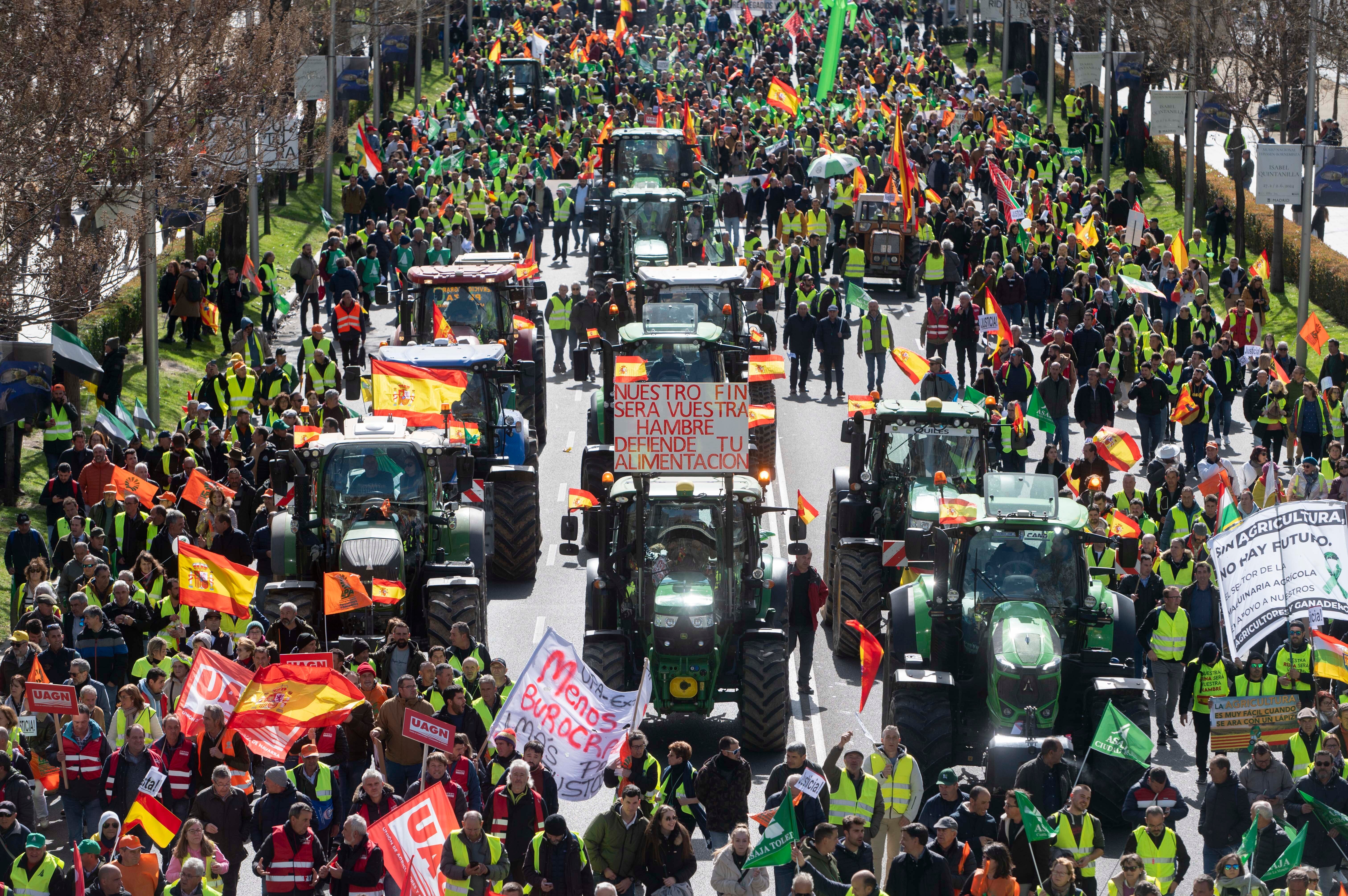 Así ha transcurrido la jornada de protestas de los agricultores en las calles de Madrid y Bruselas Así ha transcurrido la jornada de protestas de los agricultores en las calles de Madrid y Bruselas