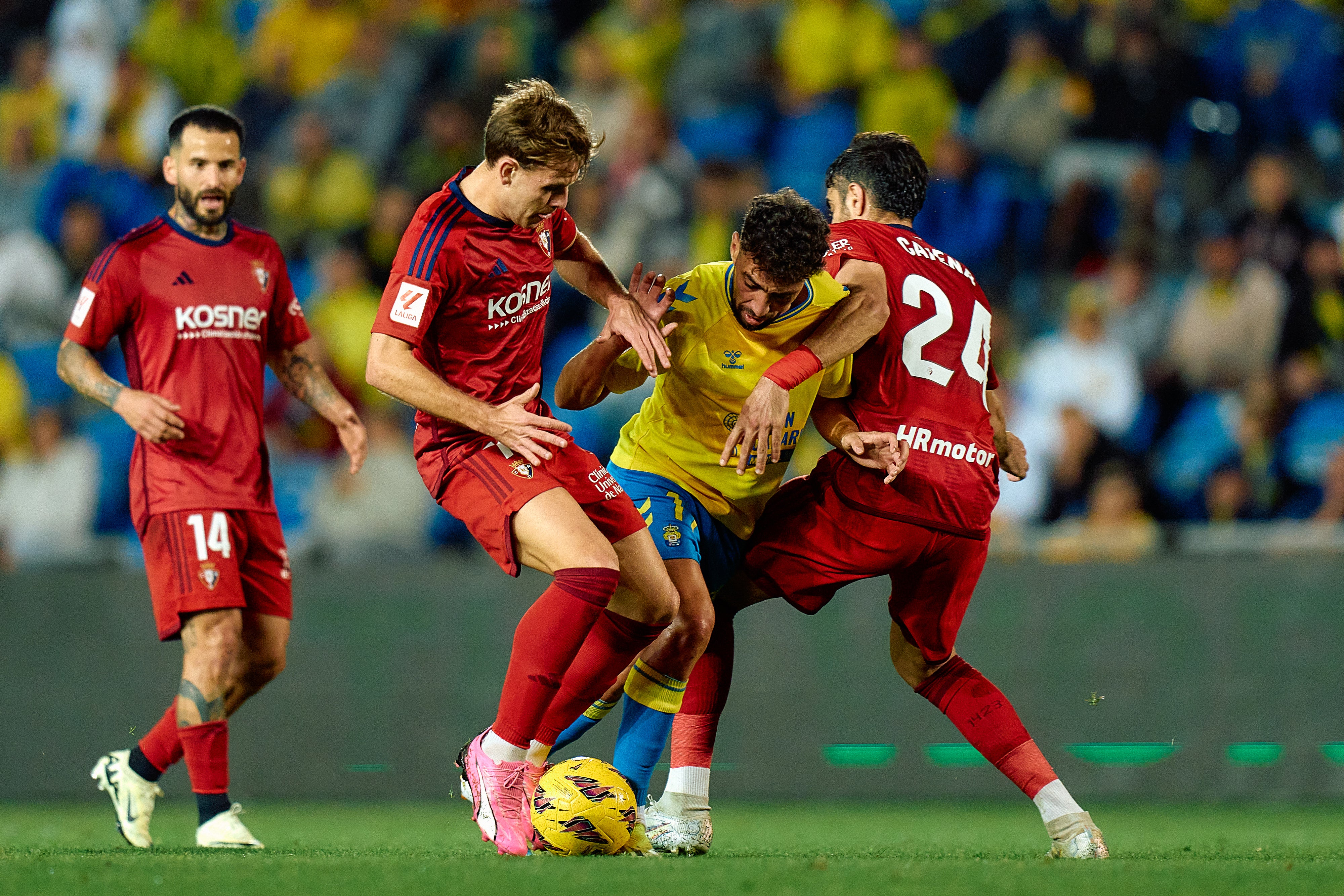 Las Palmas y Osasuna empatan a golazos Las Palmas y Osasuna empatan a golazos