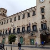 Fachada del ayuntamiento de Alicante