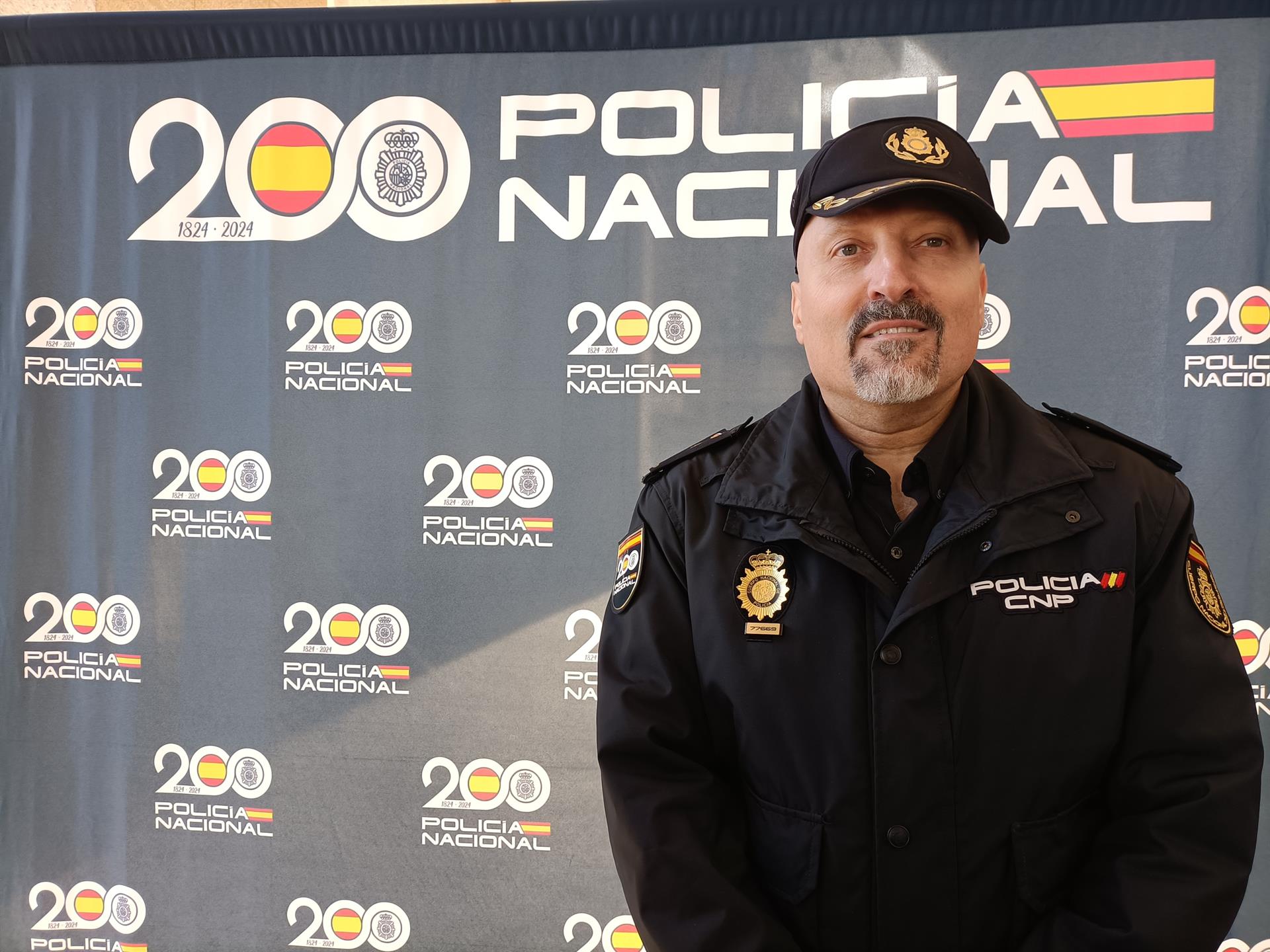 El nuevo comisario provincial de Cáceres se marca como reto la lucha contra los delitos cibernéticos El nuevo comisario provincial de Cáceres se marca como reto la lucha contra los delitos cibernéticos