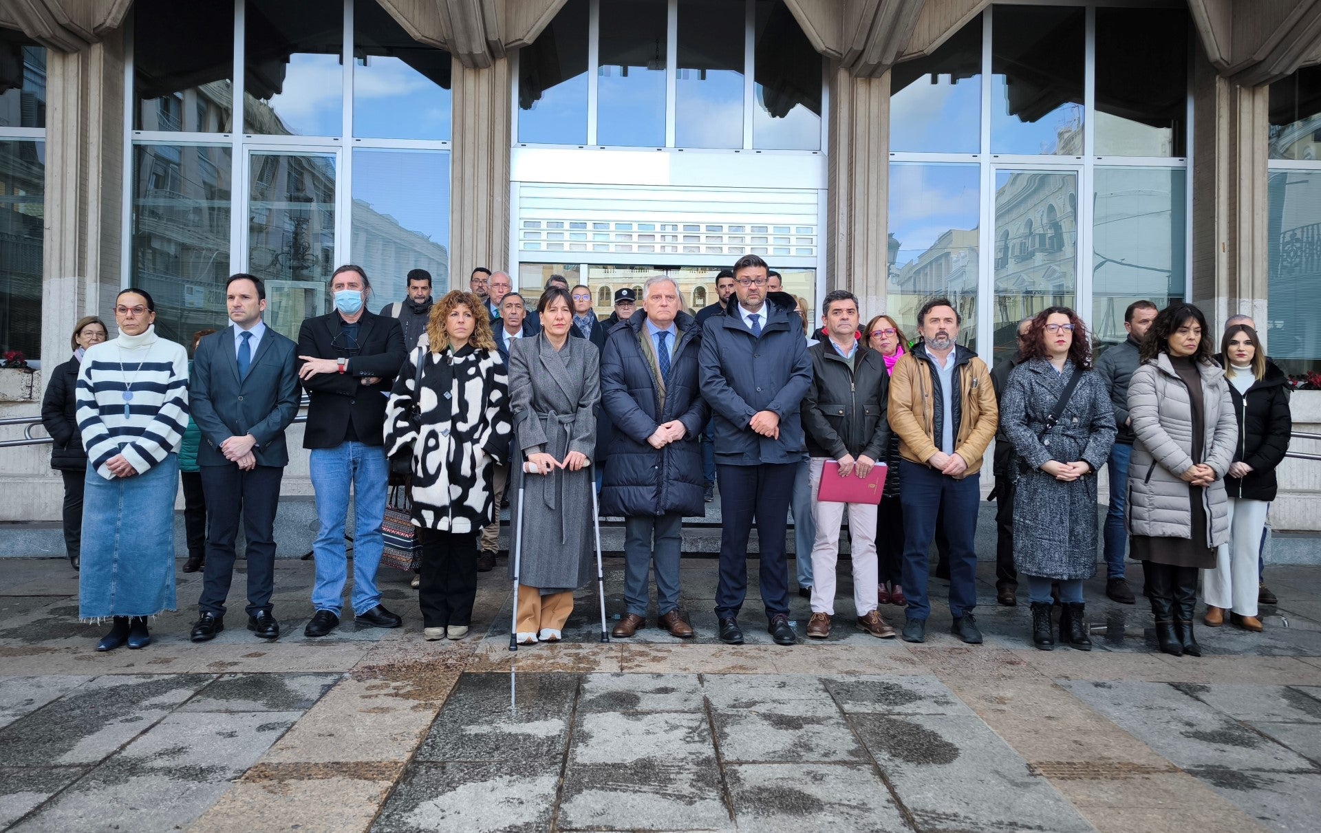 Ciudad Real guarda un minuto de silencio en recuerdo de las víctimas del incendio de Valencia Ciudad Real guarda un minuto de silencio en recuerdo de las víctimas del incendio de Valencia