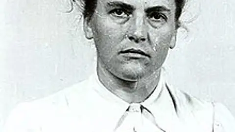 María Mandel María Mandel