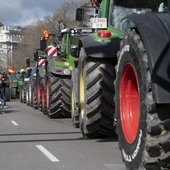 Una columna de tractores llega a la concentración de agricultores en el Ministerio de Agricultura/ Alberto Ortega / Europa Press Una columna de tractores llega a la concentración de agricultores en el Ministerio de Agricultura/ Alberto Ortega / Europa Press