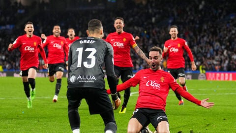 Los jugadores del Mallorca celebran el pase a la final de la Copa del Rey