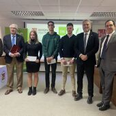 Caja Rural Central entrega los premios al mejor expediente a estudiantado de la EPSO de la UMH