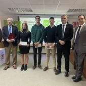 Caja Rural Central entrega los premios al mejor expediente a estudiantado de la EPSO de la UMH Caja Rural Central entrega los premios al mejor expediente a estudiantado de la EPSO de la UMH