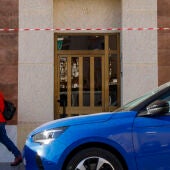 Portal de la vivienda de un domicilio del distrito de Abastos de València donde han sucedido los hechos