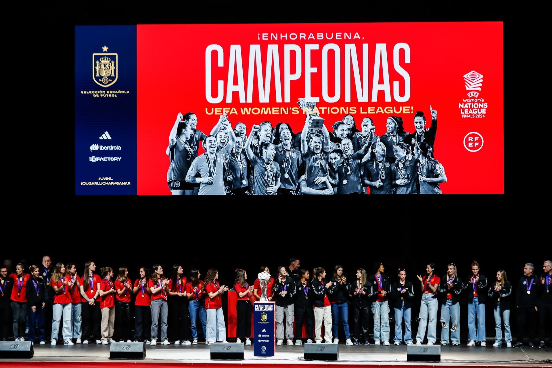 La selección española celebra el título de la Nations League: "¡Vamos a por los Juegos Olímpicos!" La selección española celebra el título de la Nations League: "¡Vamos a por los Juegos Olímpicos!"