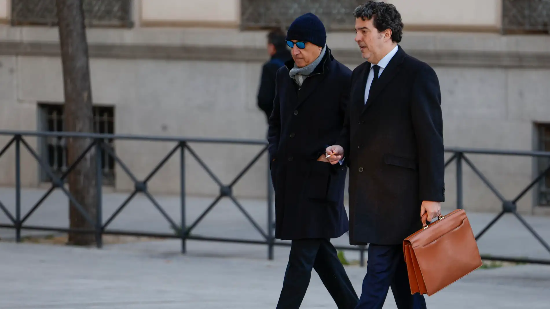 El empresario Juan Carlos Cueto (i) a su llegada ayer miércoles a la Audiencia Nacional en Madrid El empresario Juan Carlos Cueto (i) a su llegada ayer miércoles a la Audiencia Nacional en Madrid
