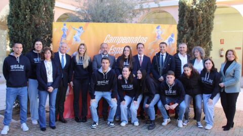 Autoridades y algunos deportistas de la UCLM