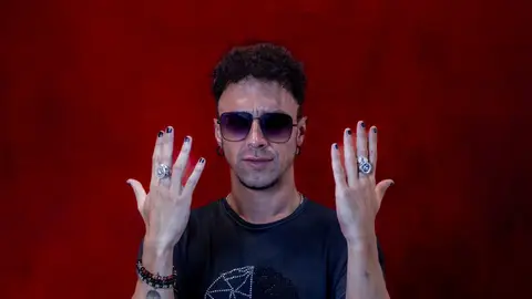 Gabriel de la Rosa, Shinova Gabriel de la Rosa, Shinova