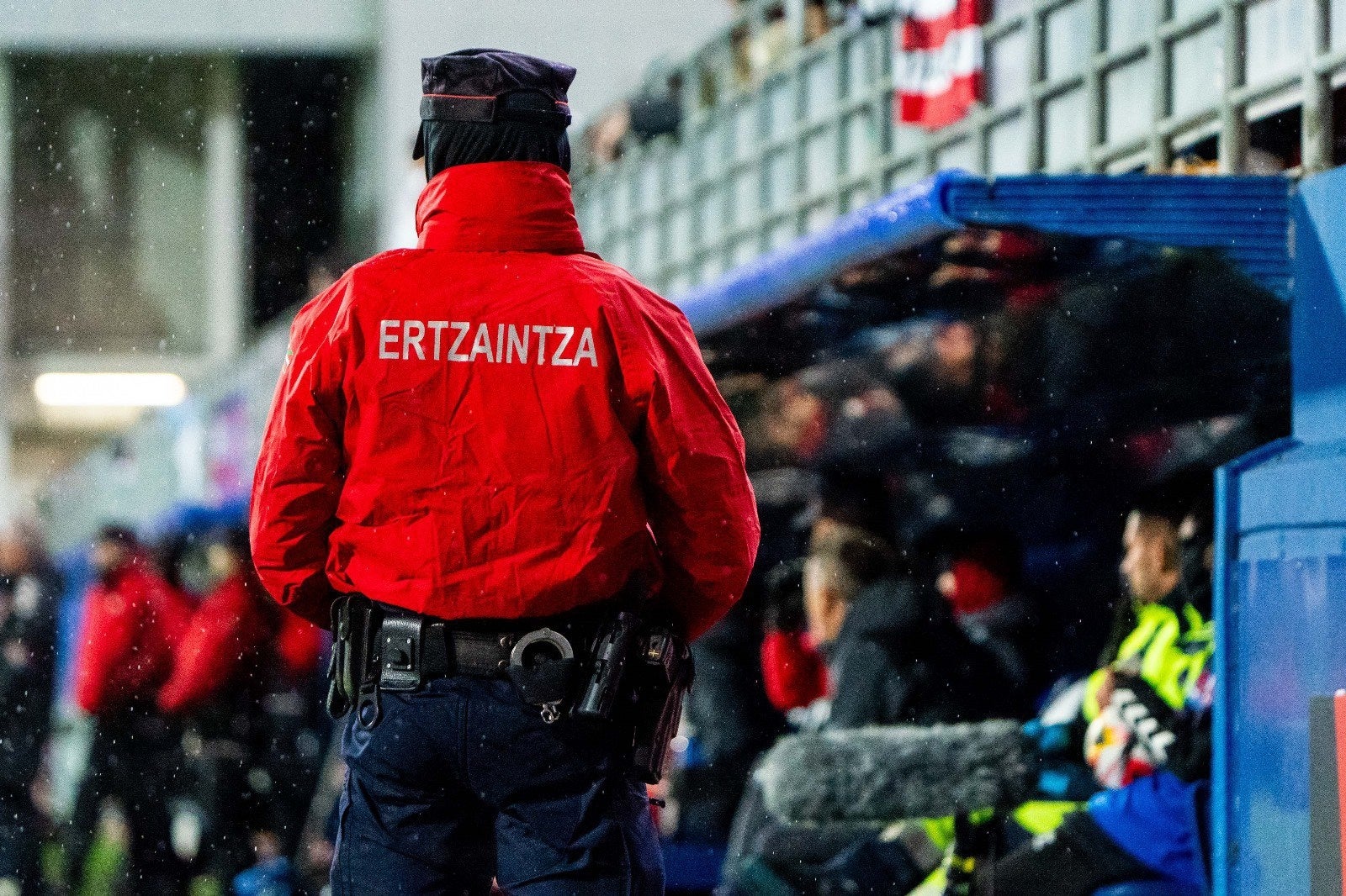 El Atlético denuncia el operativo de seguridad en San Mamés y anuncia que no venderá entradas a la afición del Athletic El Atlético denuncia el operativo de seguridad en San Mamés y anuncia que no venderá entradas a la afición del Athletic