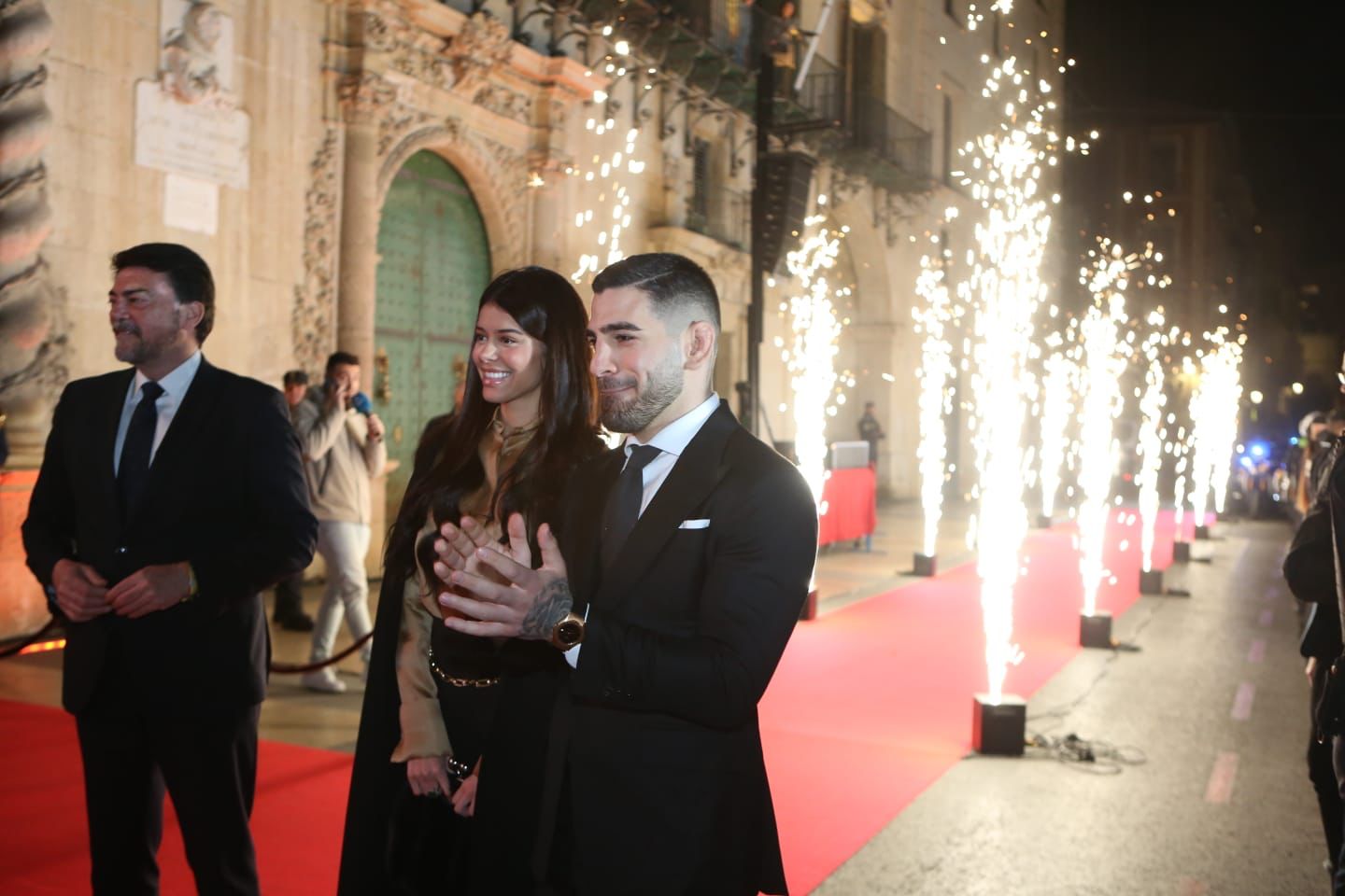 Giorgina e Ilia Topuria, en el Ayuntamiento de Alicante. Giorgina e Ilia Topuria, en el Ayuntamiento de Alicante.