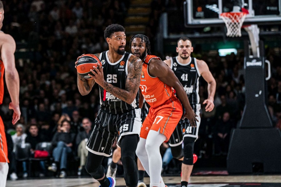 Valencia Basket penaliza sus errores en la pintura ante la Virtus Segafredo Bologna Valencia Basket penaliza sus errores en la pintura ante la Virtus Segafredo Bologna