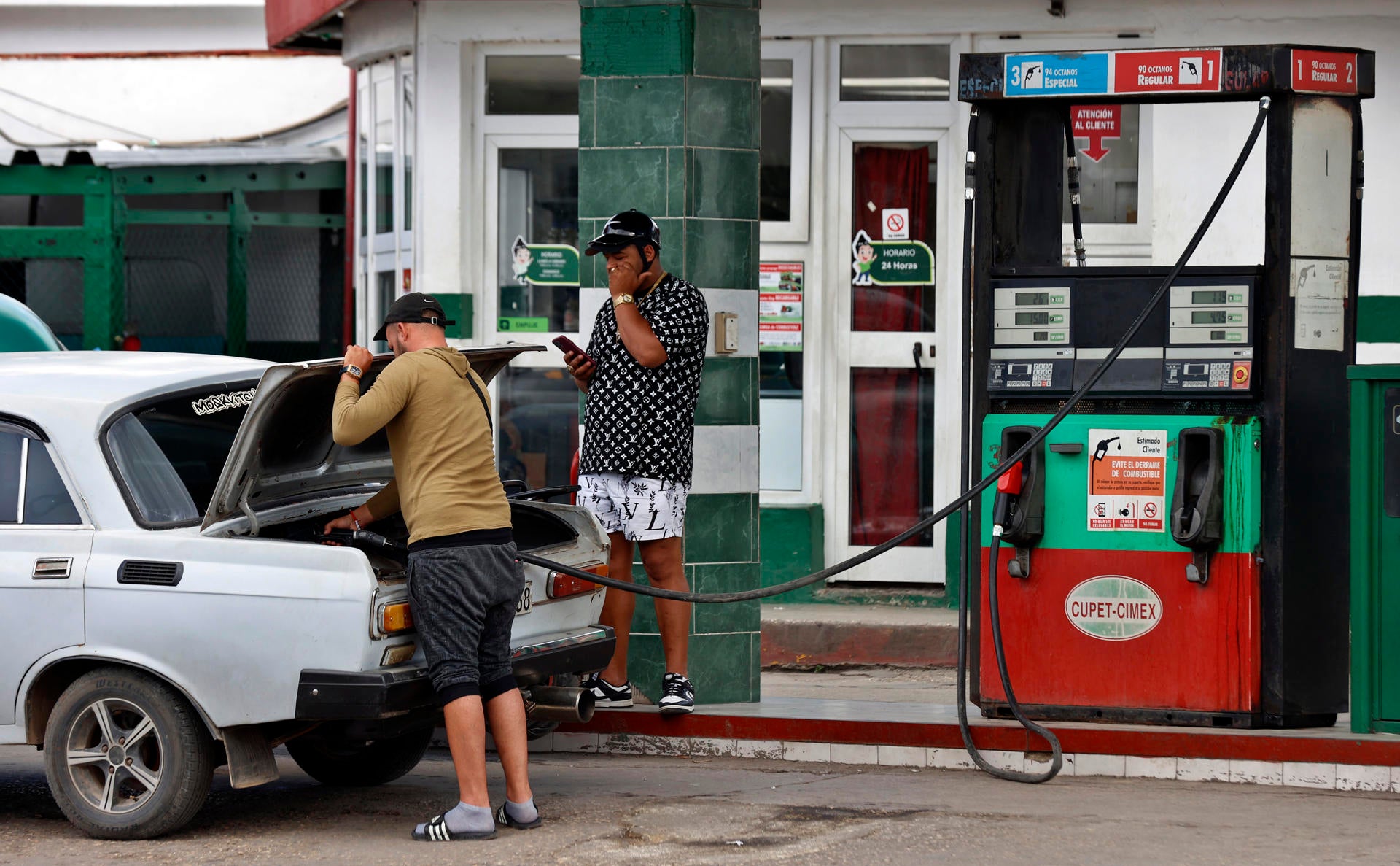 Cuba sufre una subida del 400% en los precios del combustible Cuba sufre una subida del 400% en los precios del combustible