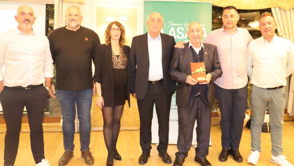 Asaja Elche ha reconocido la trayectoria de la empresa agraria familiar Marfruit S.L.