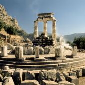  Delfos, el oráculo del dios Apolo (nationalgeographic.com.es)