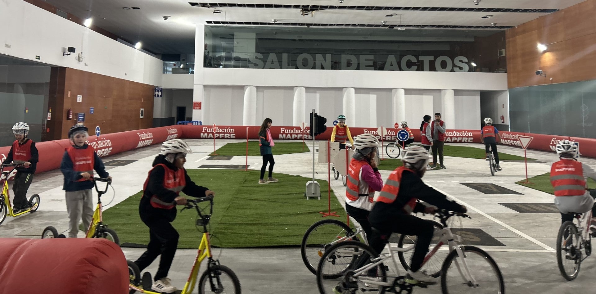 La caravana Planeta ODS de la Fundación Mapfre llega a Talavera La caravana Planeta ODS de la Fundación Mapfre llega a Talavera