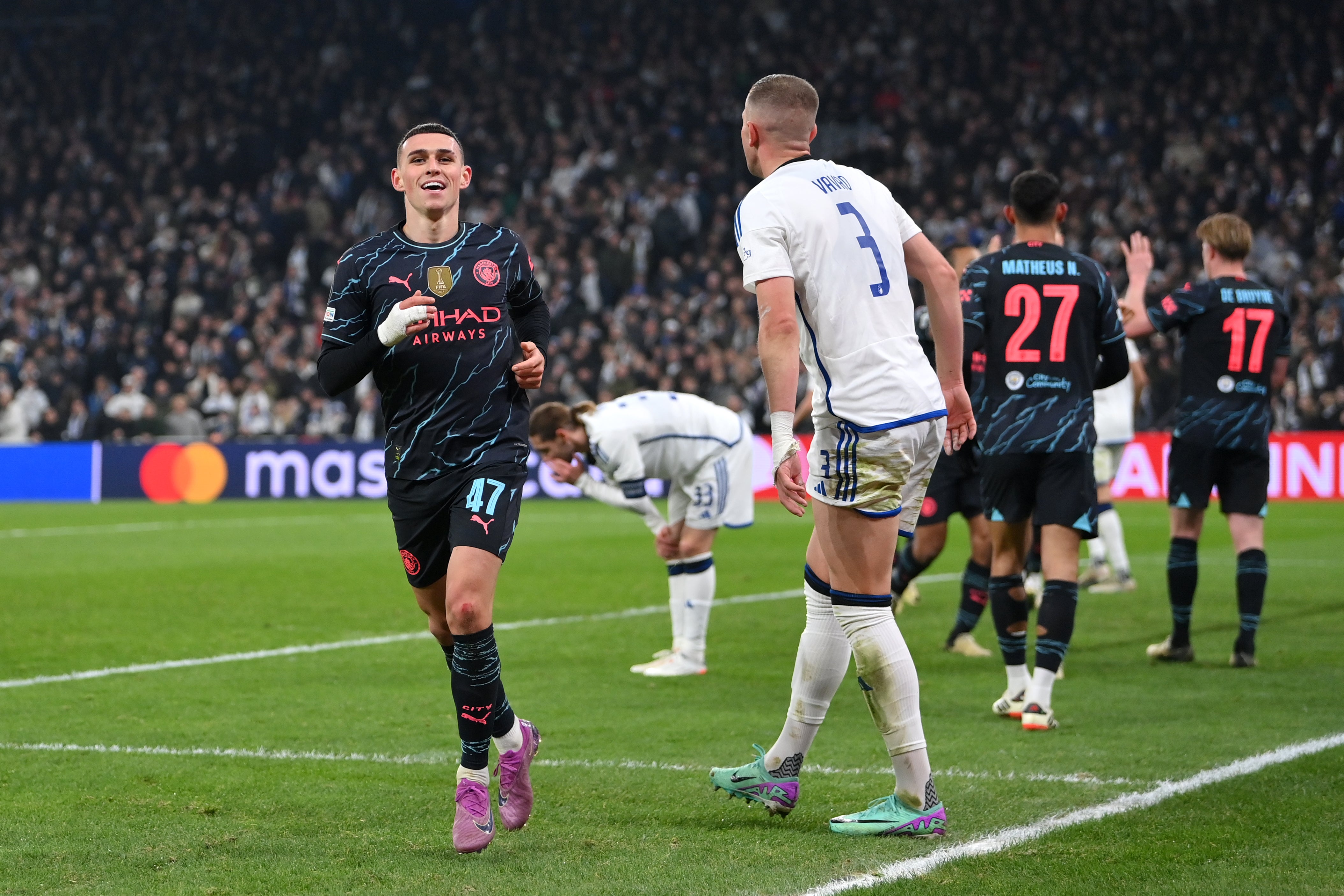 El Manchester City quiere rematar el pase a cuartos El Manchester City quiere rematar el pase a cuartos