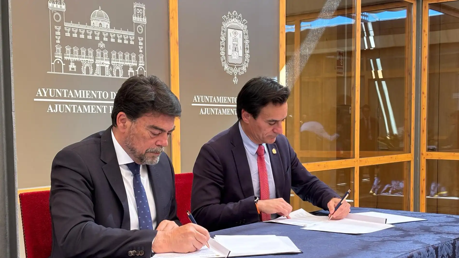 Los alcaldes de Alicante, Luis Barcala, y de Jaén, José Agustín González