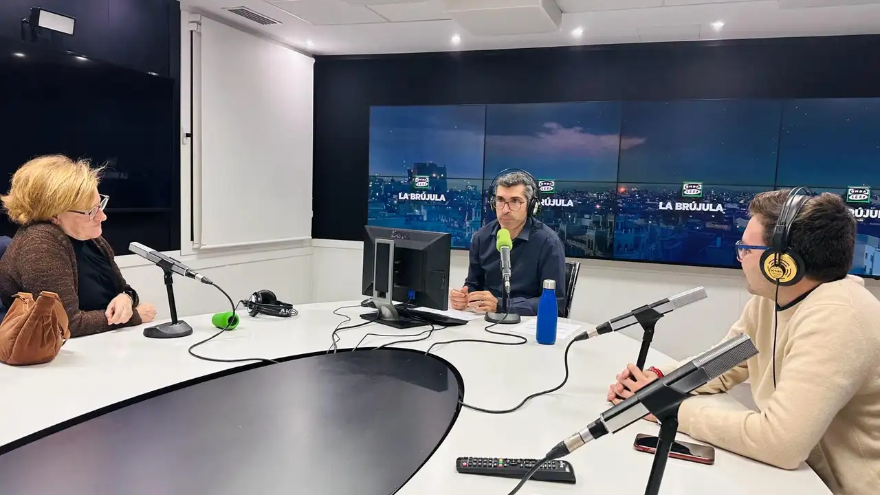 Tertúlia a 'La Brúixola' Tertúlia a 'La Brúixola'