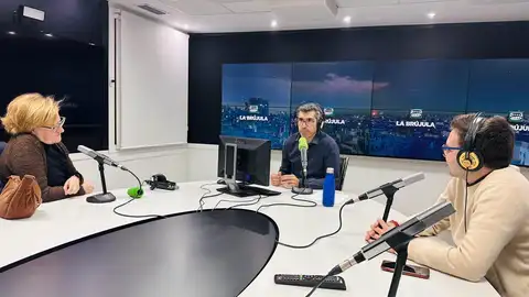 Tertúlia a 'La Brúixola' Tertúlia a 'La Brúixola'