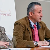 Adrián Fernández y Rocío Zarzo durante la rueda de prensa Adrián Fernández y Rocío Zarzo durante la rueda de prensa