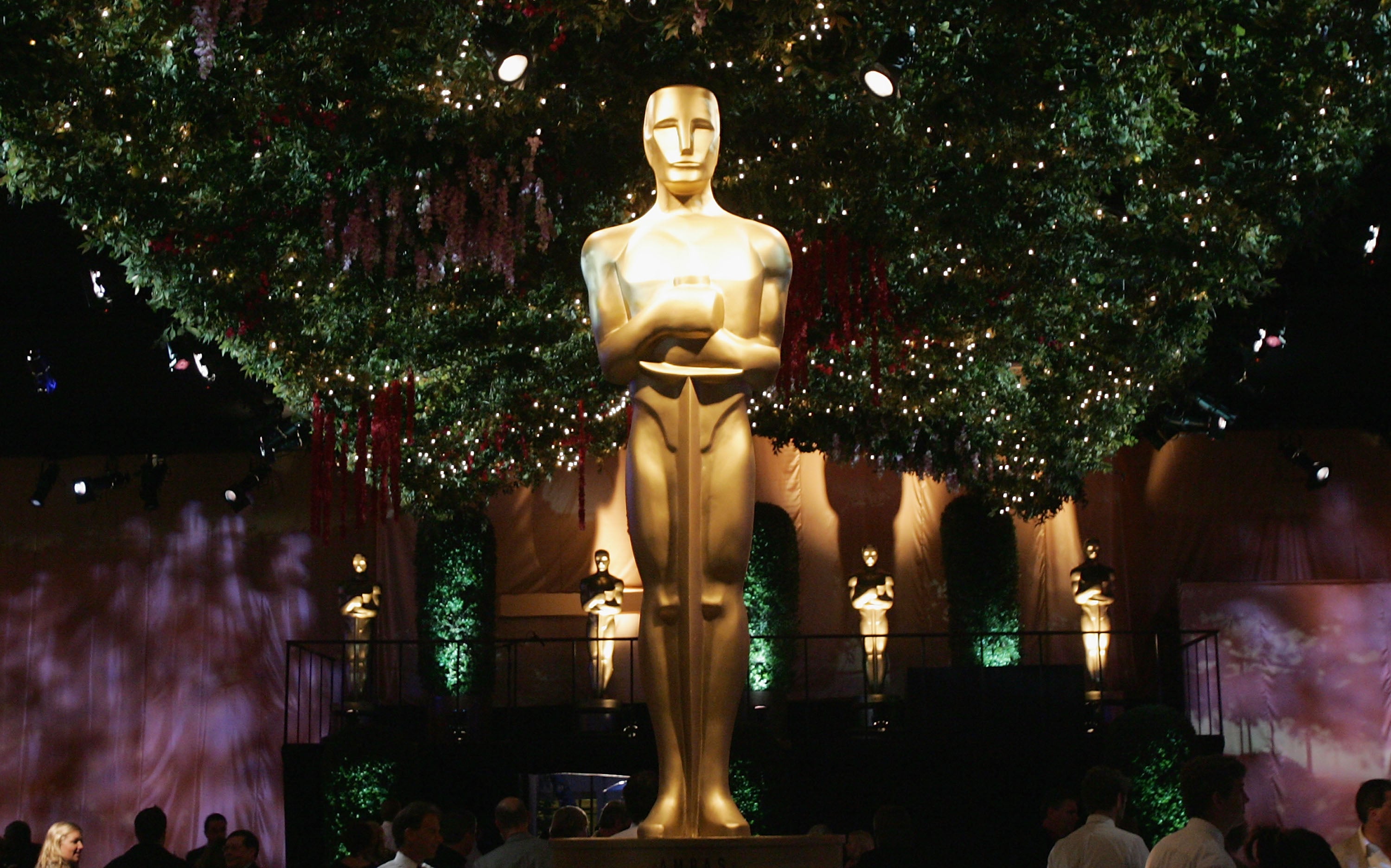 La gala de los Oscar 2024: un intento de recuperar el glamour y el espectáculo La gala de los Oscar 2024: un intento de recuperar el glamour y el espectáculo