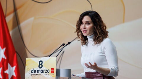 La presidenta de la Comunidad de Madrid, Isabel Díaz Ayuso, preside el acto institucional de entrega de los Reconocimientos 8 de Marzo, en la Real Casa de Correos, a 8 de marzo de 2024, en Madrid (España). 