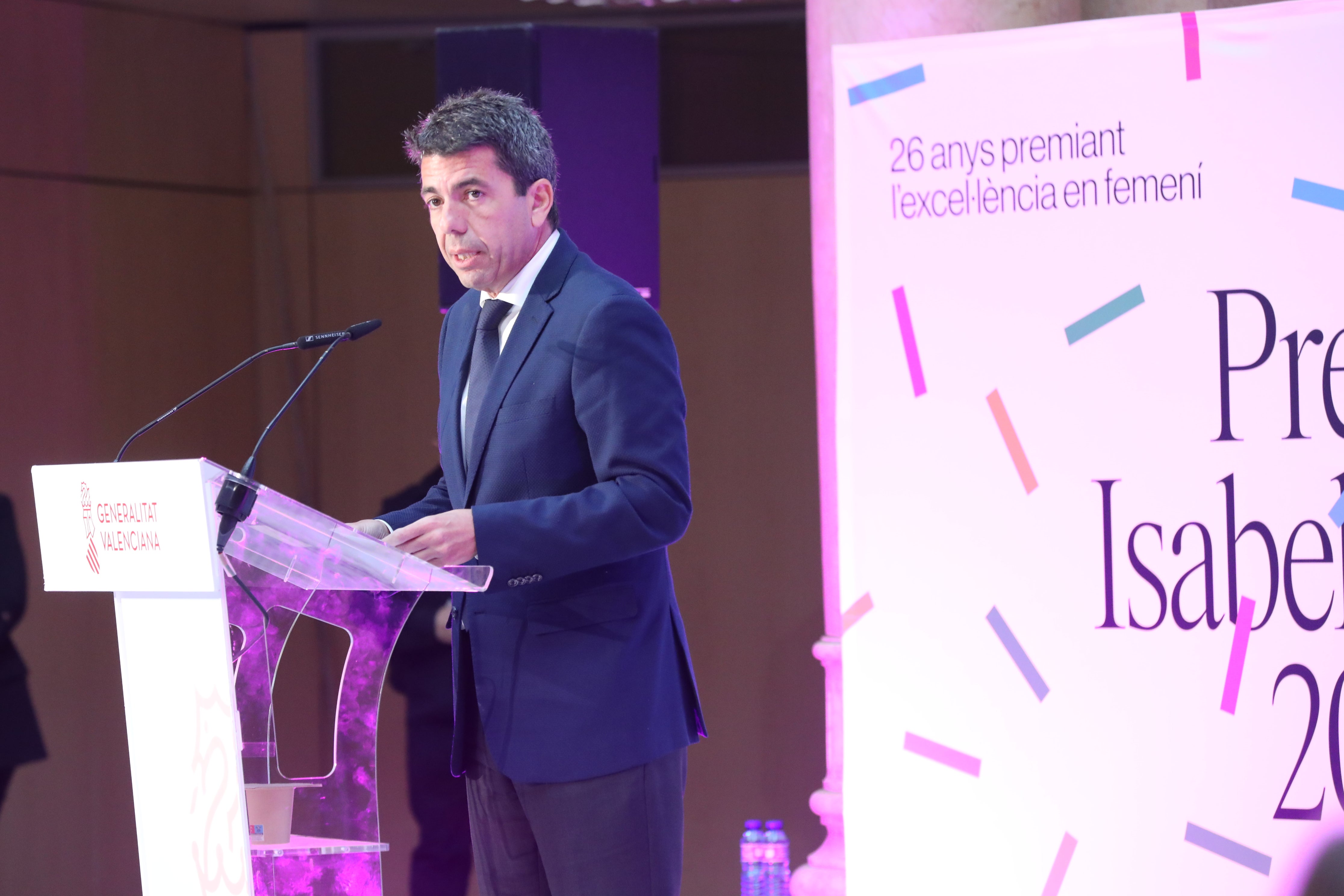 Mazón pide unidad institucional por el 8M: "Igualdad sin divisiones ni exclusiones" Mazón pide unidad institucional por el 8M: "Igualdad sin divisiones ni exclusiones"