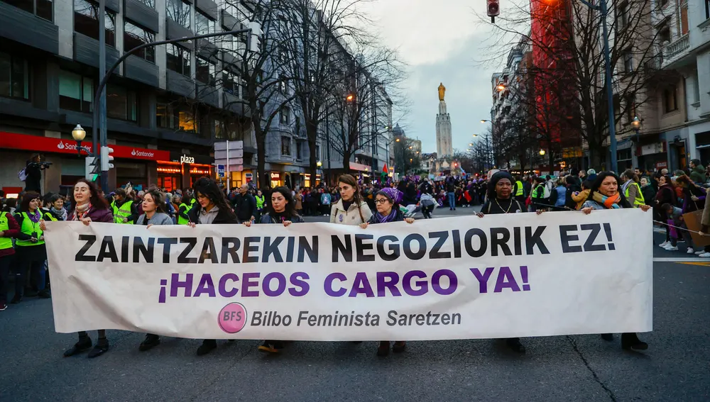 Manifestación que con motivo del Día Internacional de la Mujer se celebra este viernes en Bilbao. 