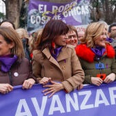 La vicepresidenta tercera y ministra Teresa Ribera y las ministras Ana Redondo, Pilar Alegría y Elma Saiz Delgado en la manifestación de Comisión 8M