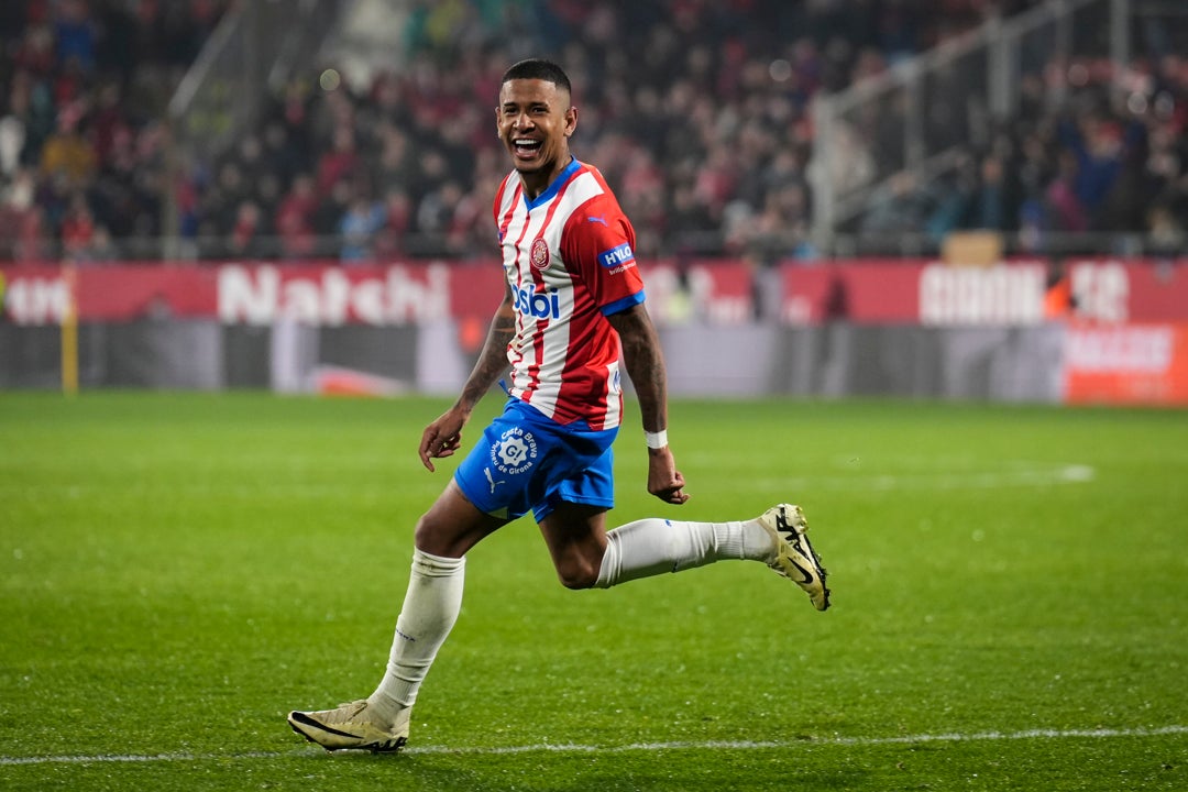 El Girona recupera la segunda plaza con un triunfo ante el Osasuna y mira hacia la Champions El Girona recupera la segunda plaza con un triunfo ante el Osasuna y mira hacia la Champions