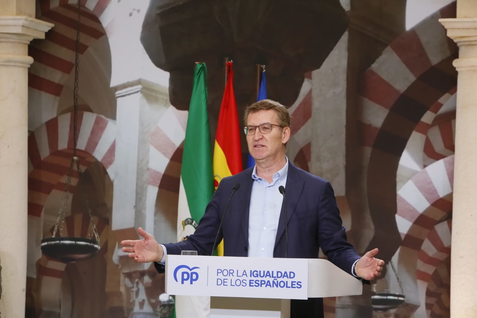 Feijóo pronostica la caída del Gobierno de Pedro Sánchez "por la mentira y la corrupción" Feijóo pronostica la caída del Gobierno de Pedro Sánchez "por la mentira y la corrupción"