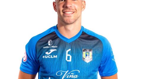 Alberto Garc&iacute;a, jugador del 'Vi&ntilde;a Albali' F.S. Valdepe&ntilde;as
