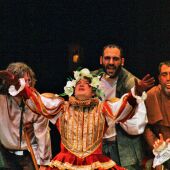 Alpí Teatre finaliza en Benidrom su gira nacional con el montaje 'Las Gracias Mohosas'.