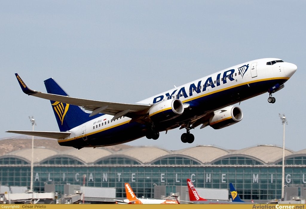 Ryanair confirma en invierno 79 rutas desde el aeropuerto Alicante-Elche con 3,4 millones de asientos ofertados Ryanair confirma en invierno 79 rutas desde el aeropuerto Alicante-Elche con 3,4 millones de asientos ofertados