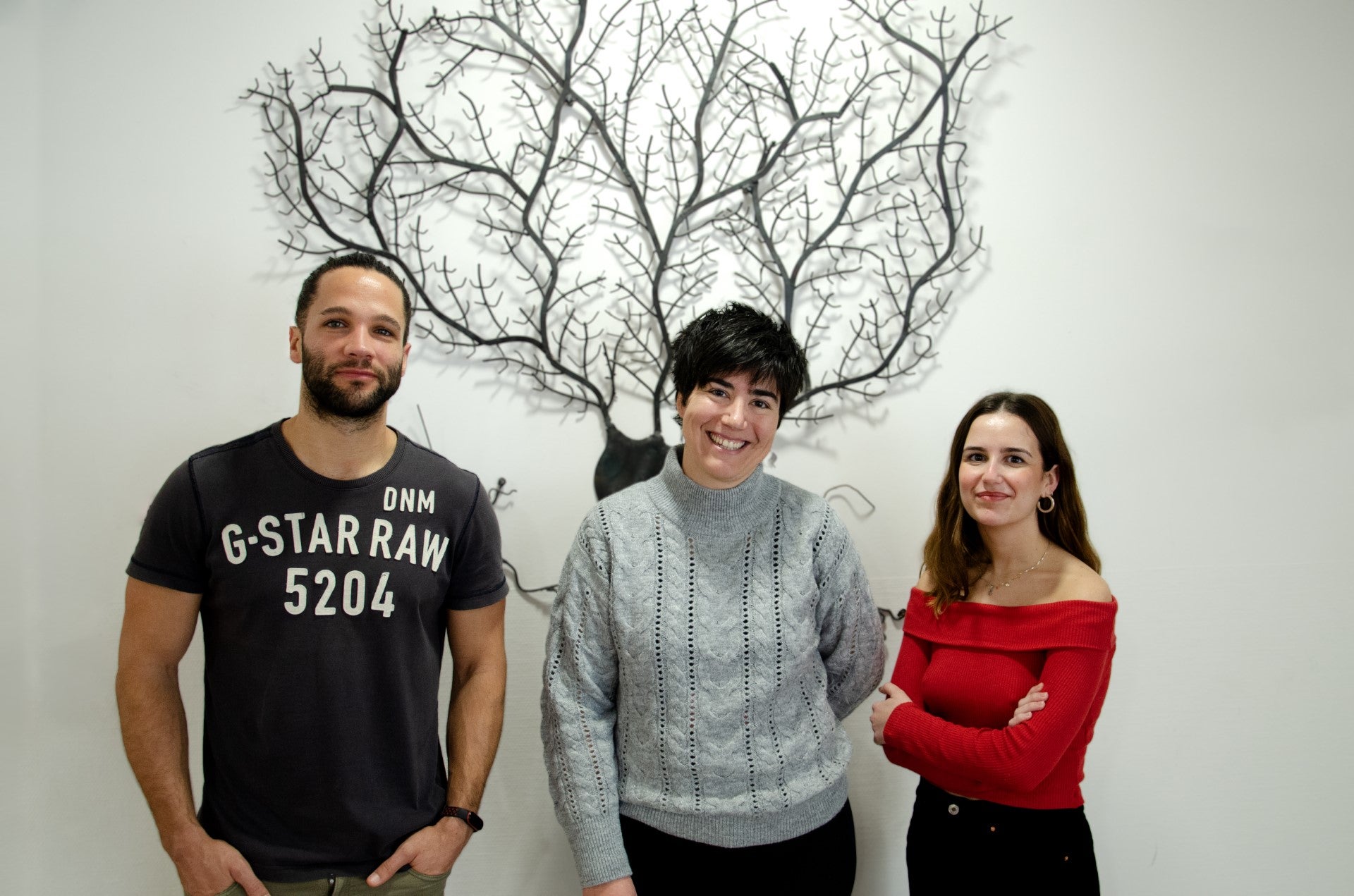 Un estudio coliderado por una científica de la UMH de Elche abre la puerta a nuevas vías de investigación en torno a la esclerosis múltiple Un estudio coliderado por una científica de la UMH de Elche abre la puerta a nuevas vías de investigación en torno a la esclerosis múltiple