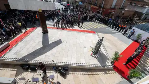 La comarca del Henares rinde homenaje a las víctimas del 11M en el vigésimo aniversario de los atentados Plaza 11 de marzo de Alcalá de Henares durante el homenaje a las víctimas del 11M