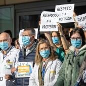 Protesta para rechazar las agresiones sufridas por dos médicos.